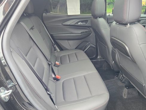 Certified 2023 Chevrolet TrailBlazer RS w/ Sun and Liftgate Package AWD/4WD image 10