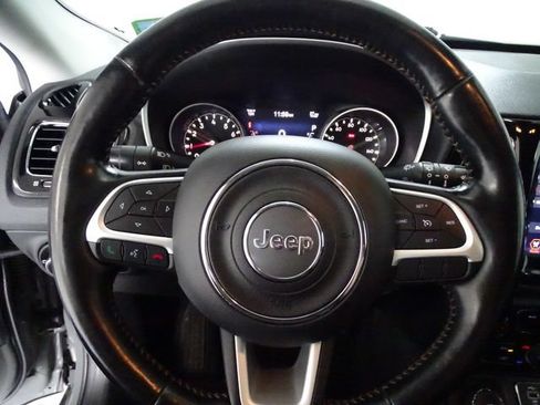 Used 2020 Jeep Compass Limited AWD/4WD image 6