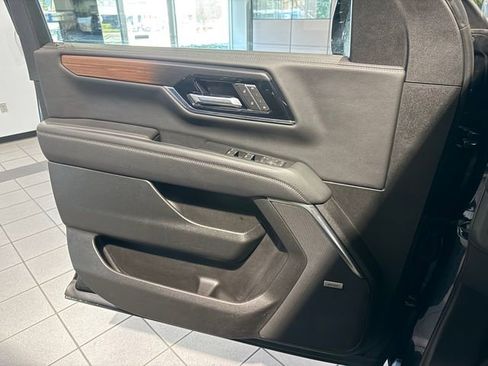 Certified 2025 GMC Yukon Denali image 27