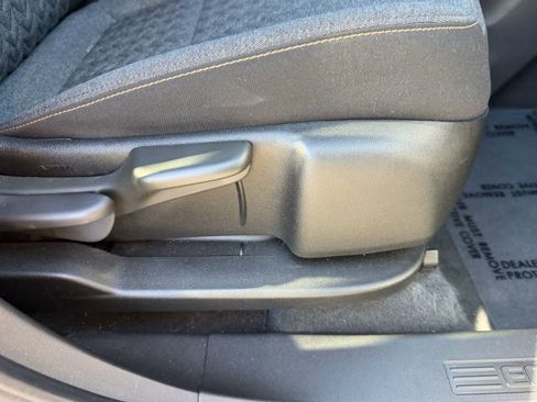 Used 2022 Chevrolet Equinox LT image 12