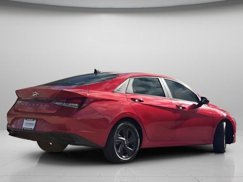 Used 2023 Hyundai Elantra SEL w/ Cargo Package FWD image 21