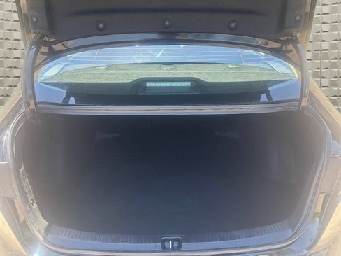 Used 2025 Toyota Corolla LE FWD image 28