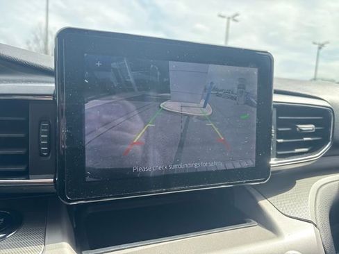 Used 2024 Ford Explorer XLT w/ Equipment Group 202A image 24