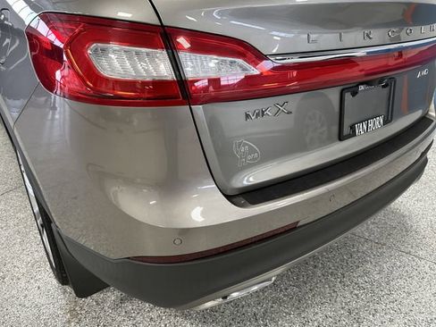 Used 2016 Lincoln MKX Reserve w/ Climate Package image 33