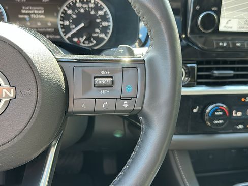 Certified 2024 Nissan Pathfinder SL w/ SL Premium Package image 18