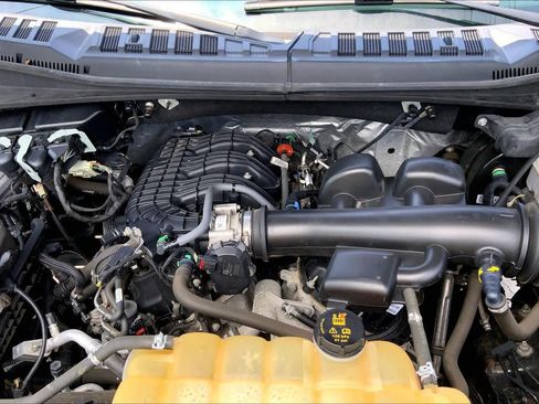 Used 2019 Ford F150 XLT w/ Equipment Group 302A Luxury AWD/4WD image 29