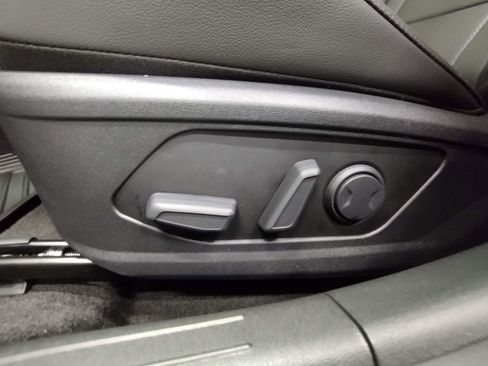 New 2026 Hyundai Elantra Limited FWD image 22
