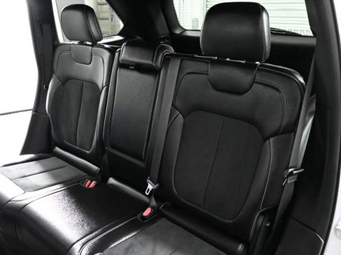 Used 2024 Jeep Grand Cherokee Altitude image 13