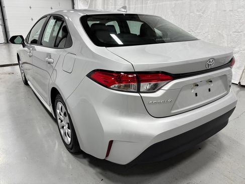 Used 2026 Toyota Corolla LE FWD image 5