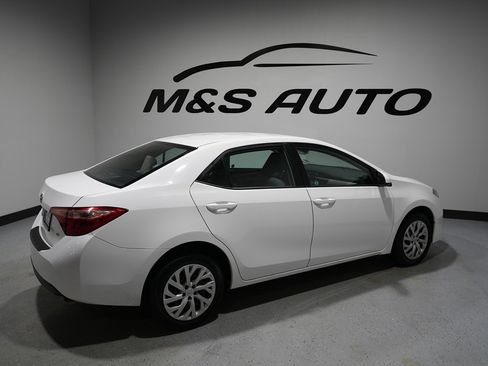 Used 2019 Toyota Corolla LE image 10