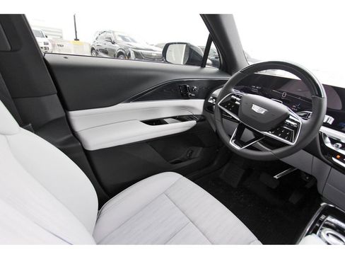 New 2026 Cadillac Lyriq Sport AWD/4WD image 8