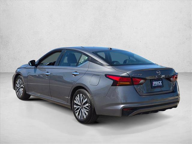 Used 2025 Nissan Altima 2.5 SV FWD image 8
