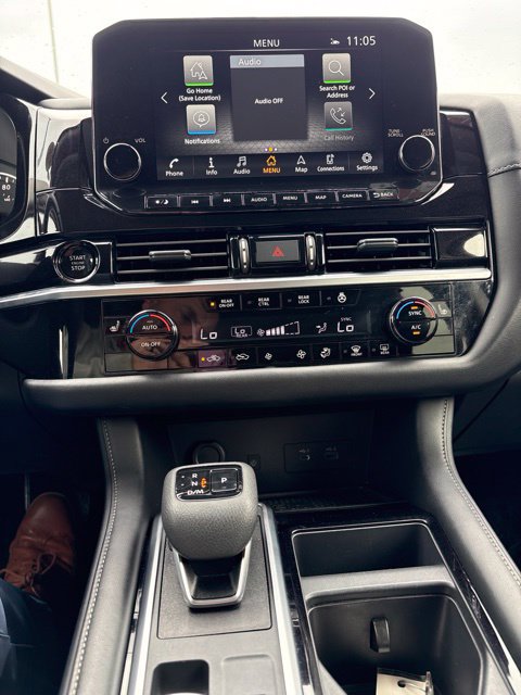 Used 2025 Nissan Pathfinder SL AWD/4WD image 9