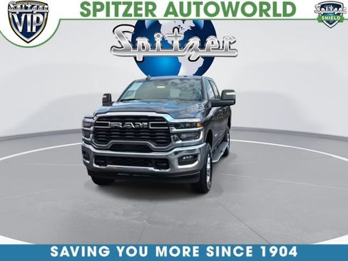 Used 2025 RAM 2500 Big Horn AWD/4WD image 3