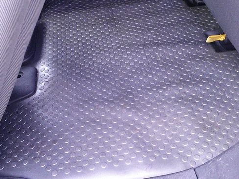 Used 2004 Honda Element EX image 9