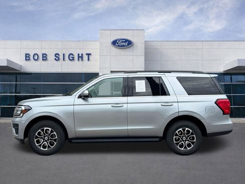Used 2024 Ford Expedition XLT AWD/4WD image 39