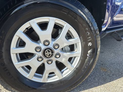 Used 2025 Toyota Tacoma SR5 RWD image 29