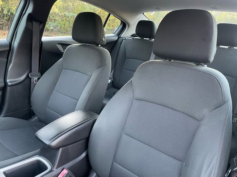 Used 2017 Chevrolet Cruze LS image 13