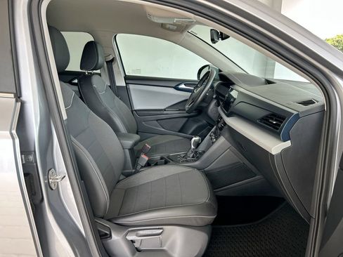 Certified 2023 Volkswagen Taos SE FWD image 34