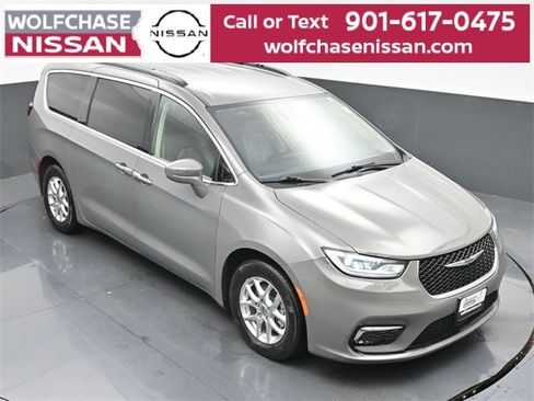 Used 2022 Chrysler Pacifica Touring-L image 34