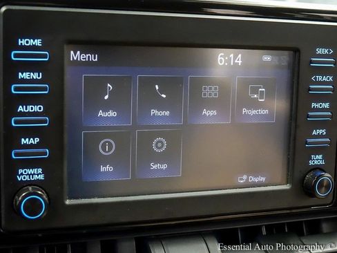 Used 2019 Toyota RAV4 LE image 17