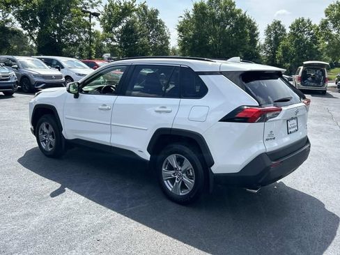 Used 2025 Toyota RAV4 XLE AWD/4WD image 6