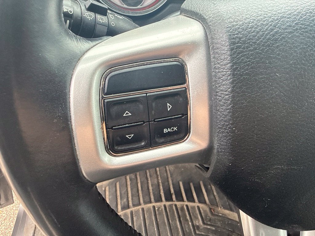 Used 2013 Dodge Grand Caravan Crew FWD image 14