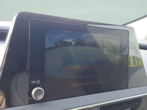 Used 2023 Toyota Prius XLE image 22