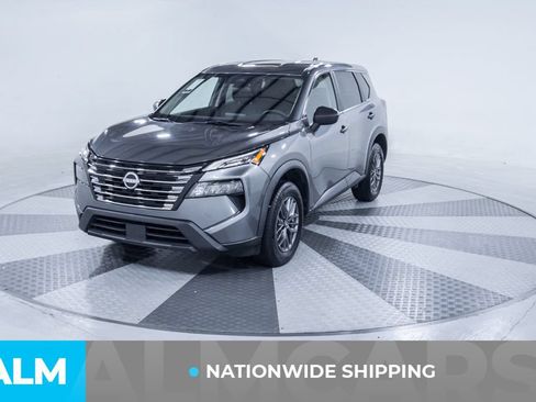Used 2024 Nissan Rogue S FWD image 2