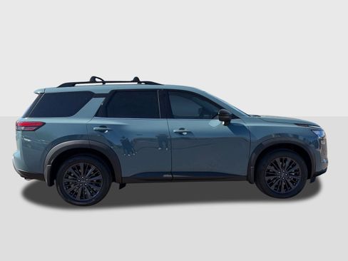 New 2026 Nissan Pathfinder SL image 8