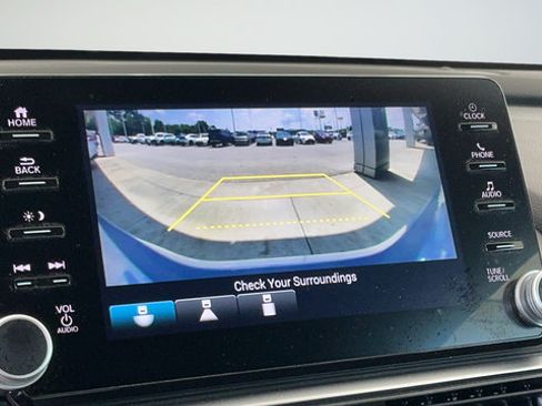 Used 2022 Honda Accord Sport image 14