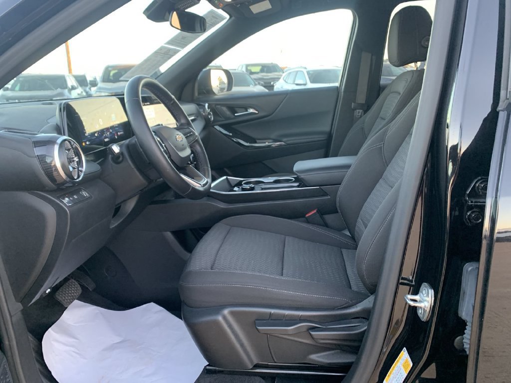 Certified 2026 Chevrolet Equinox LT FWD image 17