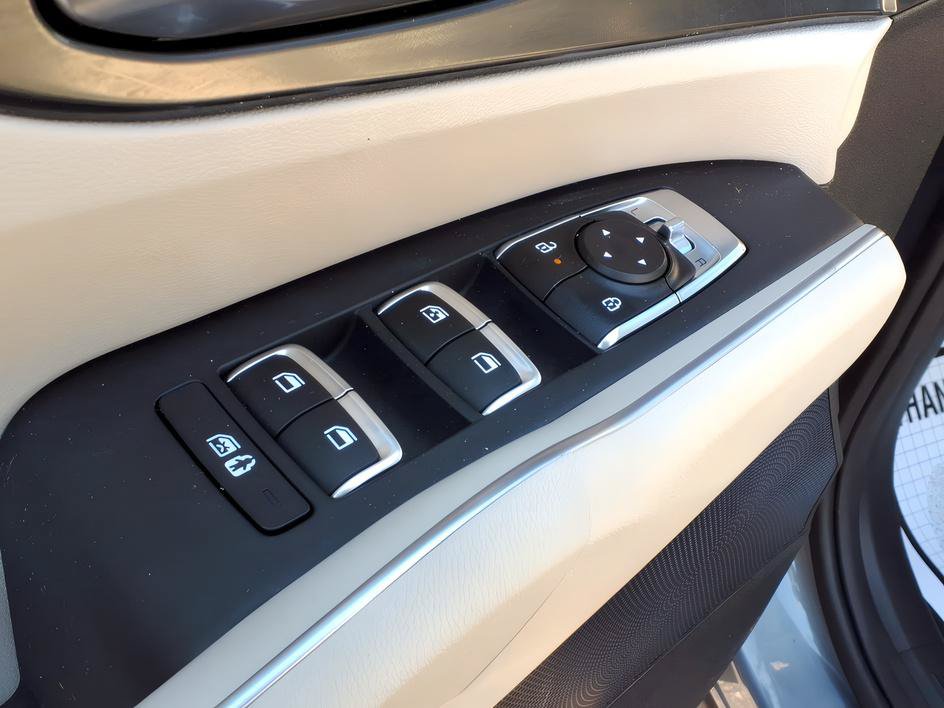 Used 2025 Kia Sorento S w/ Panoramic Sunroof Package FWD image 18