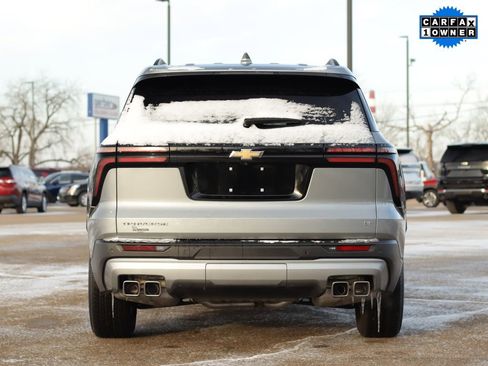 Used 2024 Chevrolet Traverse LT w/ Trailering Package image 6