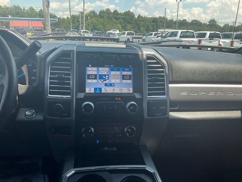 Used 2018 Ford F450 Platinum w/ Platinum Ultimate Package AWD/4WD image 19