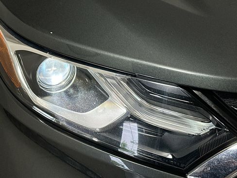 Used 2020 Chevrolet Equinox LT image 9