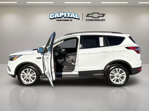 Used 2018 Ford Escape SE image 13