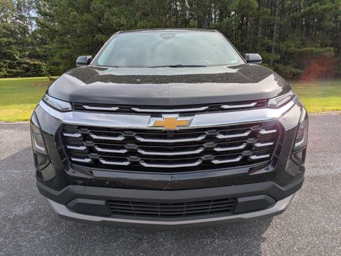 Used 2026 Chevrolet Equinox LT w/ Convenience Package II FWD image 4