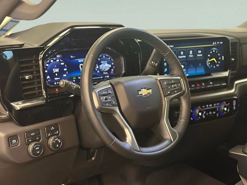 Certified 2025 Chevrolet Silverado 1500 LT image 17