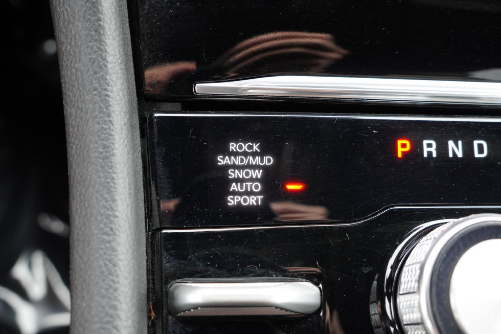 Certified 2025 Jeep Grand Cherokee Summit w/ Obsidian Package AWD/4WD image 35