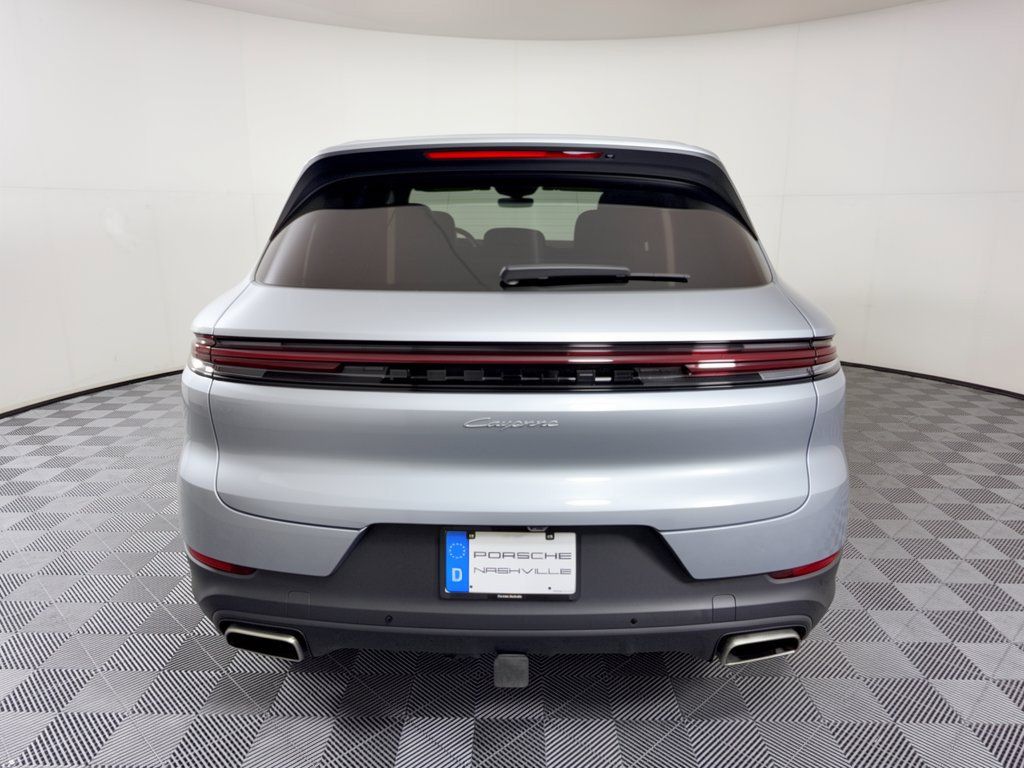 Certified 2024 Porsche Cayenne AWD/4WD image 13