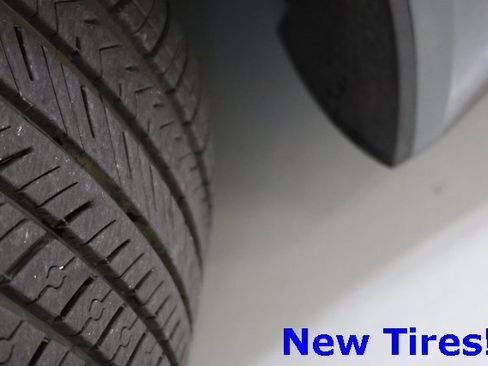 Used 2016 Chevrolet Corvette Z06 w/ 3LZ Preferred Equipment Group image 6