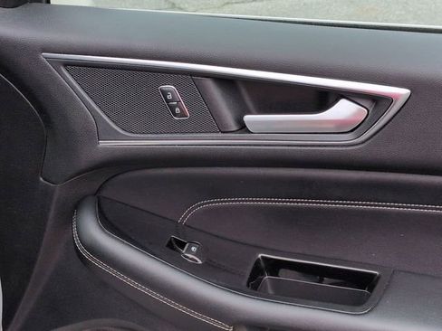 Used 2017 Ford Edge Titanium w/ Equipment Group 301A image 37