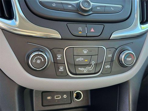 Certified 2024 Chevrolet Equinox LS image 30