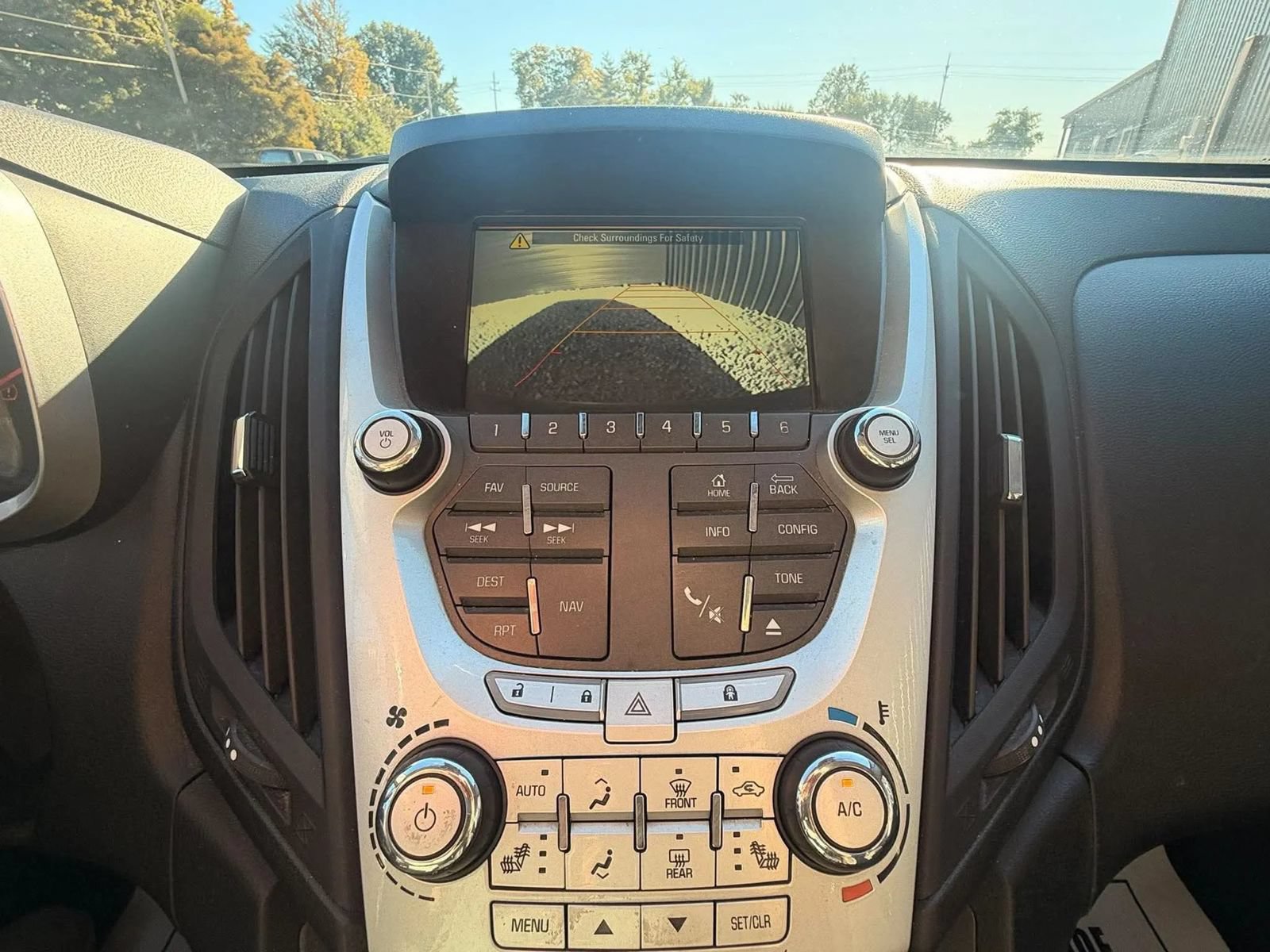 Used 2012 Chevrolet Equinox LT FWD image 14