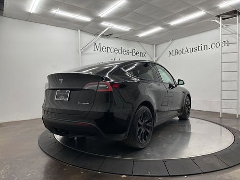 Used 2021 Tesla Model Y Long Range AWD/4WD image 7