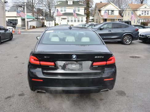 Used 2023 BMW 530e xDrive w/ Convenience Package image 8