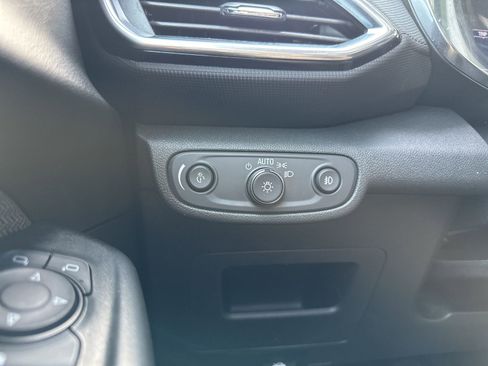 Used 2021 Chevrolet TrailBlazer LT w/ Convenience Package image 33