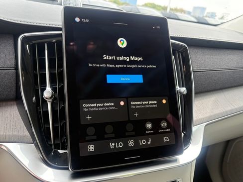 New 2026 Volvo XC90 B6 Ultra w/ Lounge Package image 16