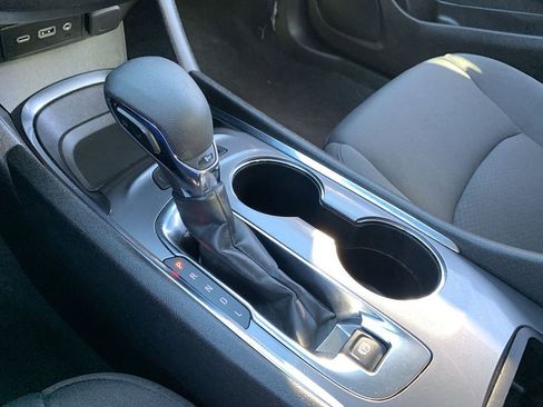 Used 2023 Chevrolet Malibu LT FWD image 23